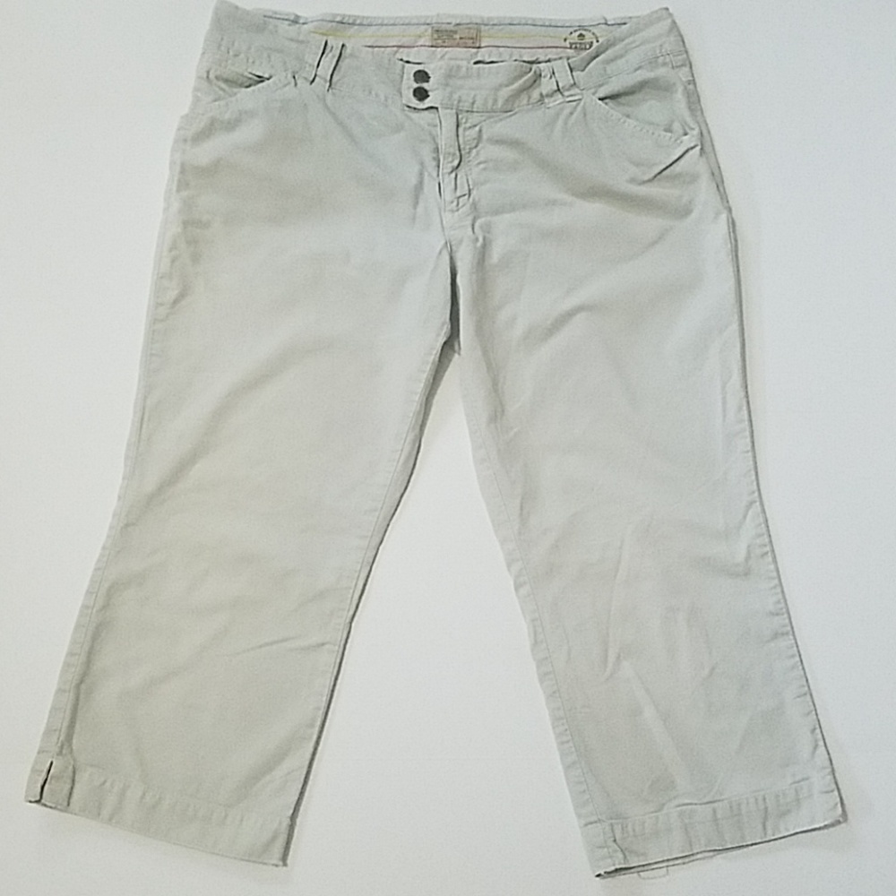 American Eagle Khaki Capris Pants - Size 14